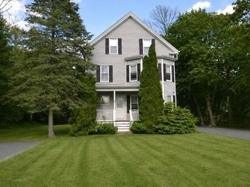 87 Lakeside Ave