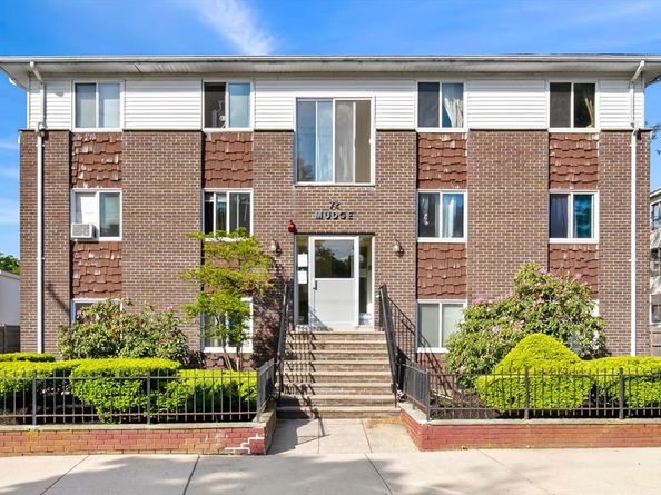 70 Mudge St 17, Lynn MA 01902