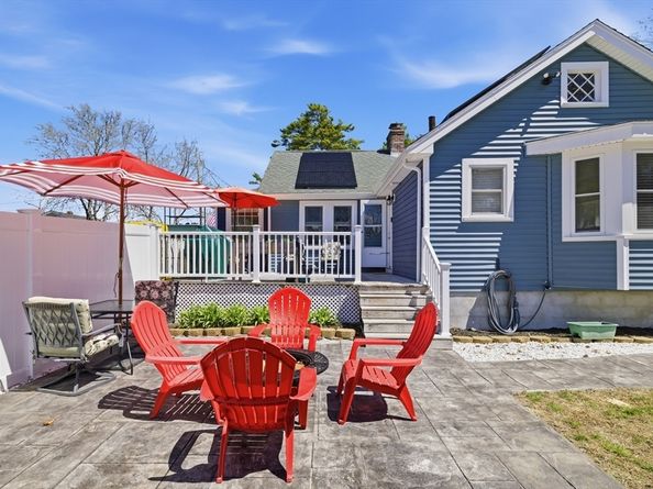 6 Birch St, Wareham MA 02571