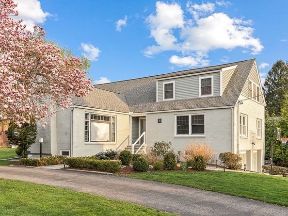 18 Webster Rd, Lexington MA 02421