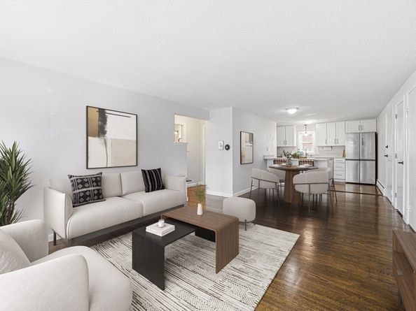 27 Arlington Road 13, Woburn MA 01801