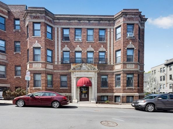 39 Glenville Ave 14, Boston MA 02134