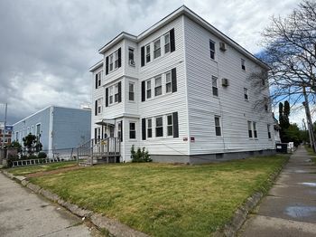 145 N Common