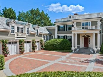 17 Crowninshield Road