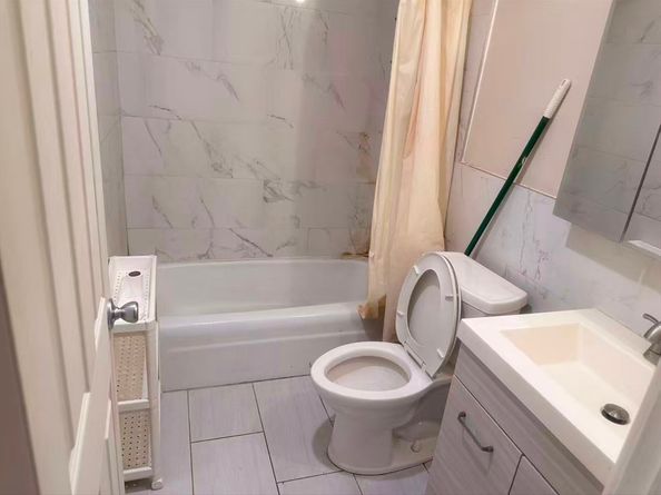 215 Winter St 2f, Weymouth MA 02188
