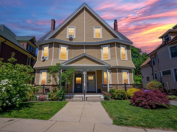 287 Walnut Ave, Boston MA 02119
