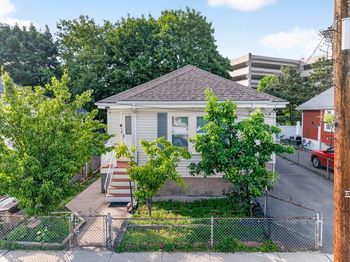 60 Harriet Avenue
