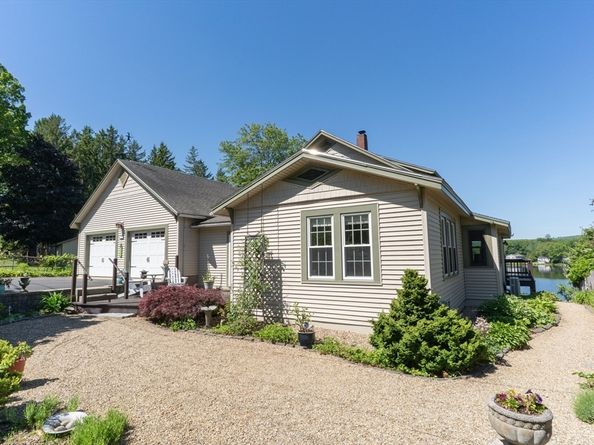 38 Warepoint Rd, West Brookfield MA 01585