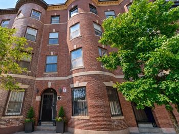 881 Harrison Ave