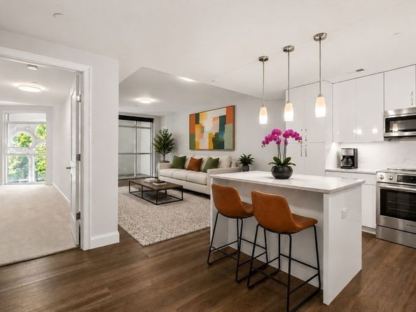 771 Harrison Ave. 406, Boston MA 02118