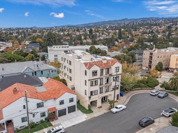 Emerson, Oakland CA 94610