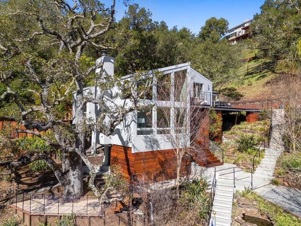27201 Moody Road, Los Altos Hills CA 94022