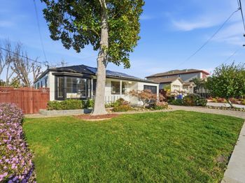 41392 Beatrice Street