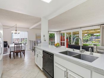 225 Prague Drive