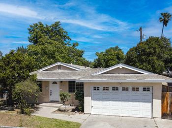 2042 Panama Avenue