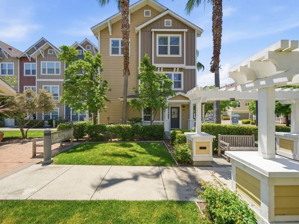 1908 Aberdeen Lane, Mountain View CA 94043