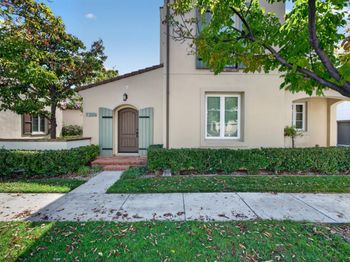 1206 Dahlia Loop