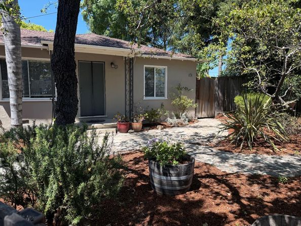 823 Cedar Street, Redwood City CA 94063