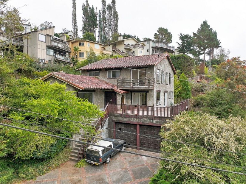 578 Portola Avenue, El Granada CA 94018