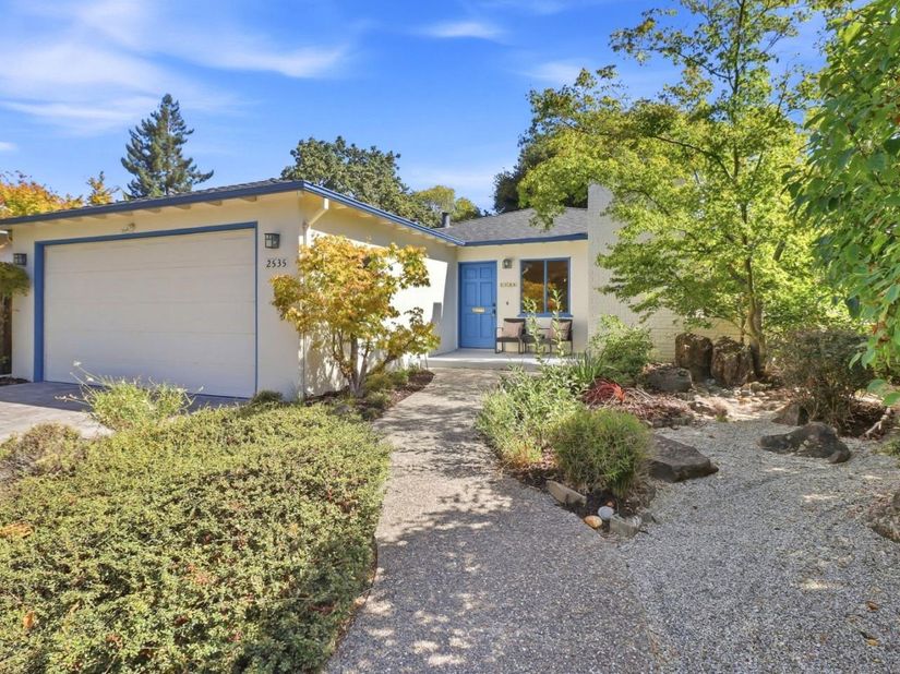 2535 South Court, Palo Alto CA 94301