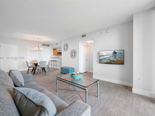 9066 SW 73rd Ct 2002, Miami FL 33156