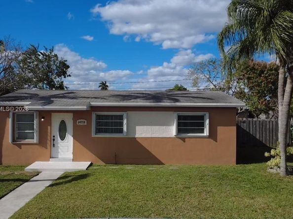 14755 SW 302nd St, Homestead FL 33033