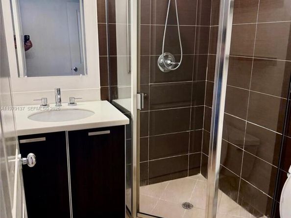 611 11th St 104, Miami Beach FL 33139