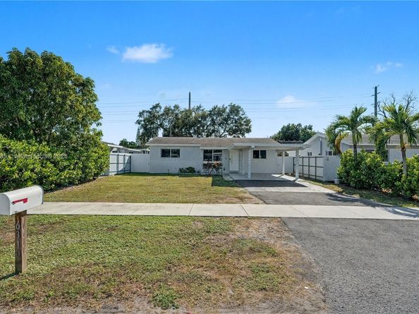 6310 Adams St, Hollywood FL 33023