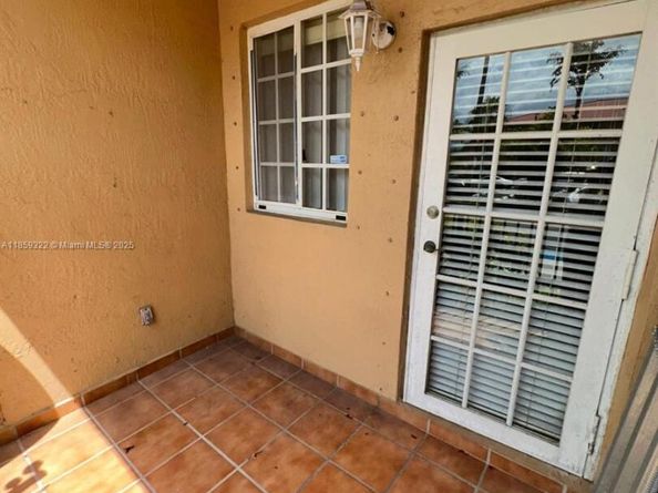 17415 NW 75th Pl 103, Hialeah FL 33015
