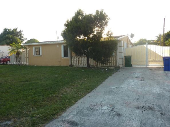 2545 NW 59th Ave, Margate FL 33063