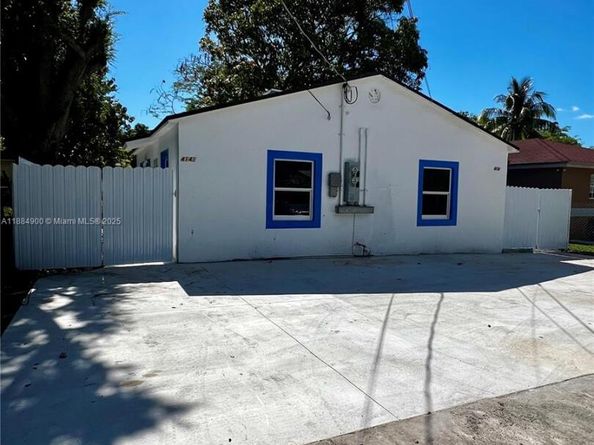 4139 NW 23rd Ave, Miami FL 33142