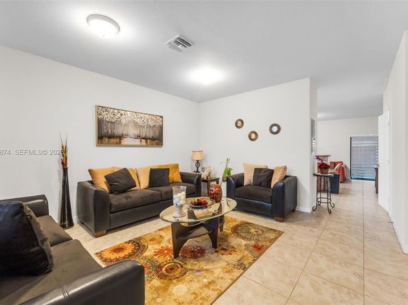 3213 SE 7th Ct, Homestead FL 33033