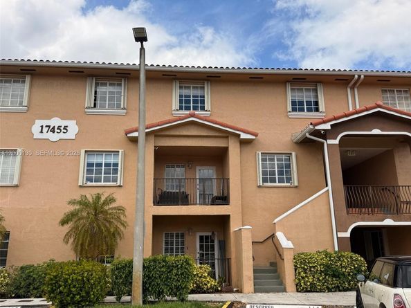 17455 NW 75th Pl 203, Hialeah FL 33015