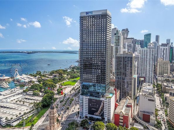 398 NE 5th St 4616, Miami FL 33132