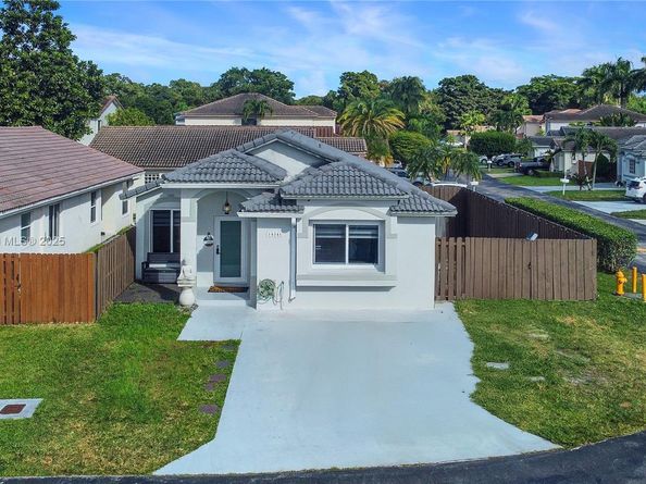 14341 SW 151 Ct, Miami FL 33196