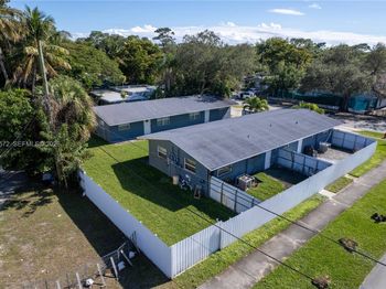 1721 - 1725 SW 11th Ct