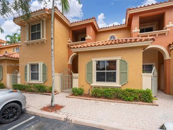 4956 Leeward Ln