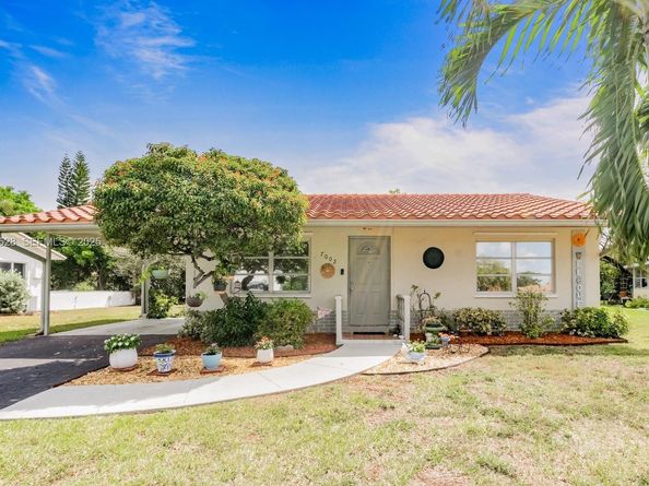 7002 NW 95th Ave, Tamarac FL 33321