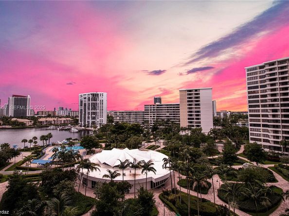 2500 Parkview Dr 1207, Hallandale Beach FL 33009