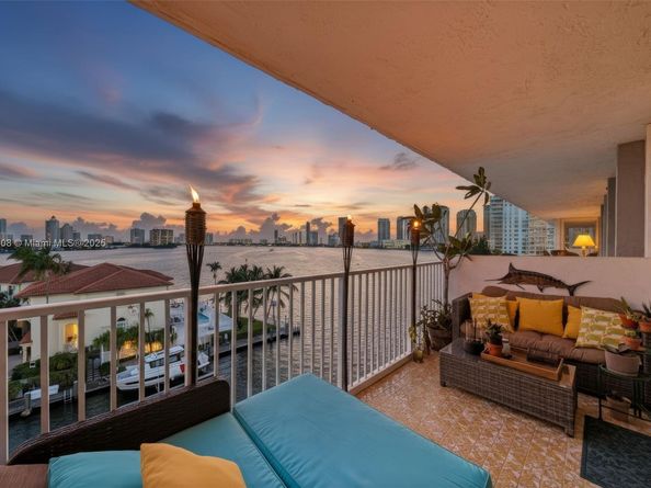 4000 NE 170th St 602, North Miami Beach FL 33160