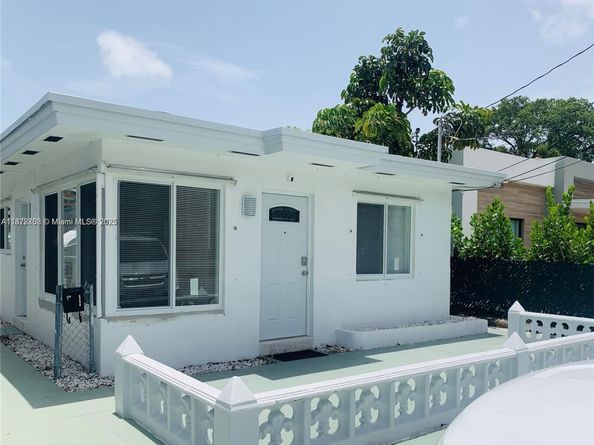 116 SE 9th Ct, Hallandale Beach FL 33009