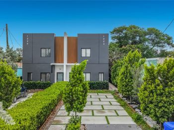 1220 & 1222 NW 30th St