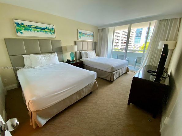 2670 E Sunrise Blvd 309, Fort Lauderdale FL 33304