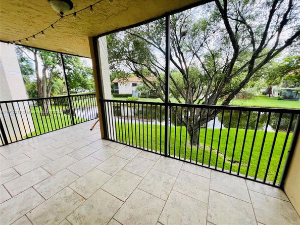 Undisclosed Address #A11912610, Weston FL 33326