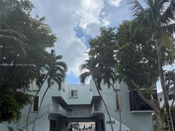 3862 NE 171st St C, North Miami Beach FL 33160
