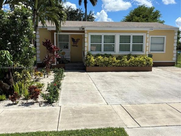 512 NW 13th St, Homestead FL 33030