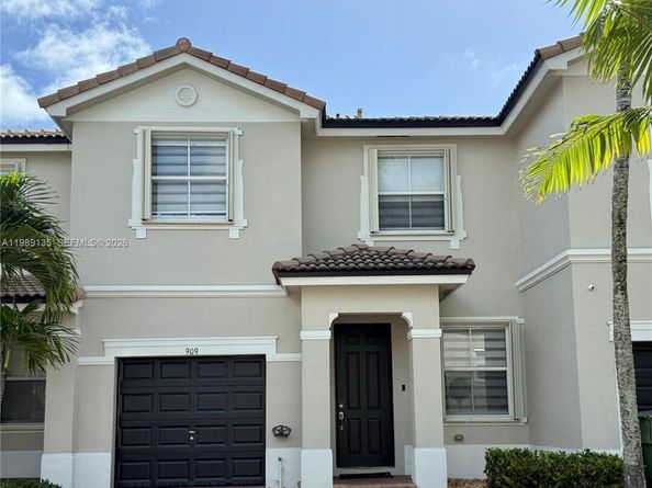 909 NE 42nd Ave, Homestead FL 33033