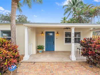 1328 SW 30th St
