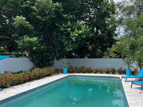 1161 NW 15th St, Fort Lauderdale FL 33311