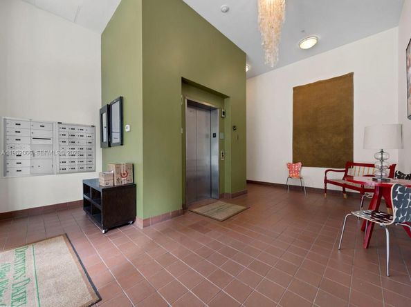 7265 SW 89th St A520, Miami FL 33156